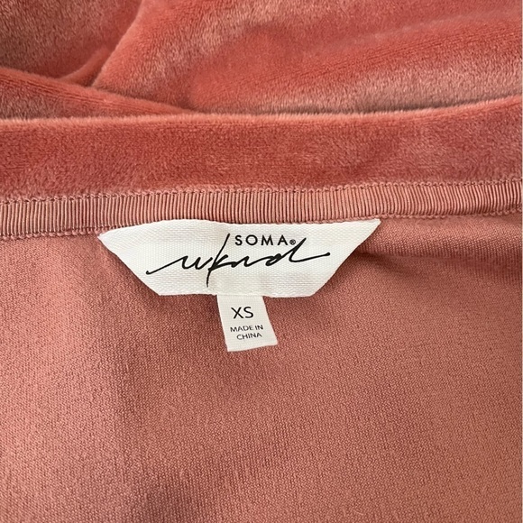 Soma Weekend Velvet Pink Pullover Sweater Size XS - Picture 3 of 4